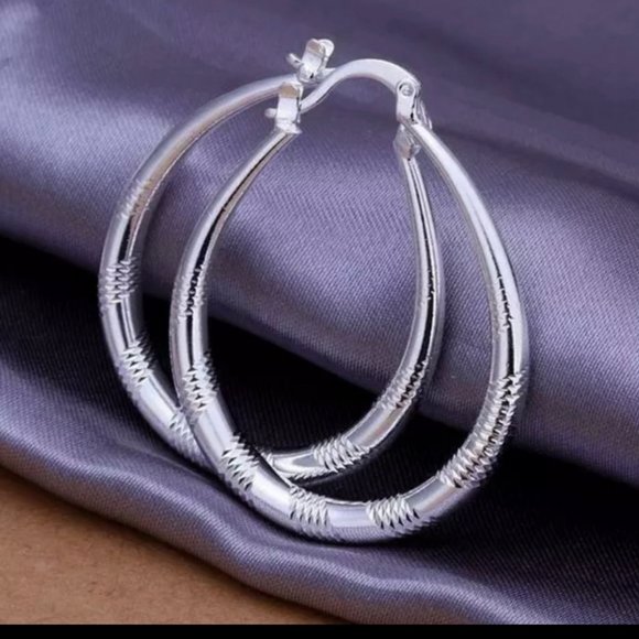 New 925 Silver Engraved Statement Hoop Earrings - Picture 2 of 5